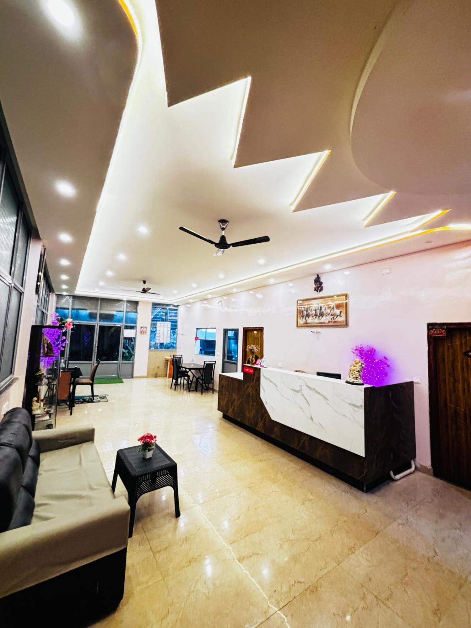 Hotel New Royal Ruby - Electronic City Phase 1 Kammasandra Zewnętrze zdjęcie